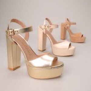 STUART WEITZMAN‎ Elegant Suede Beige Platform Heels size 7.5